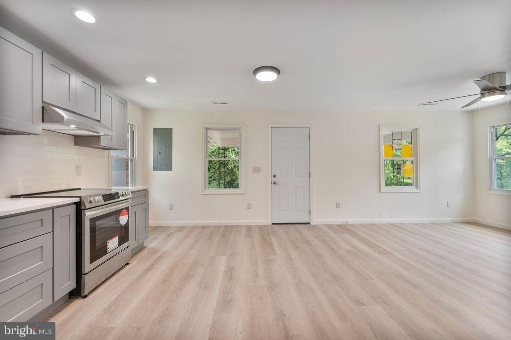 CRESTVIEW - Residential