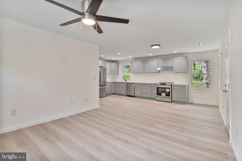 CRESTVIEW - Residential