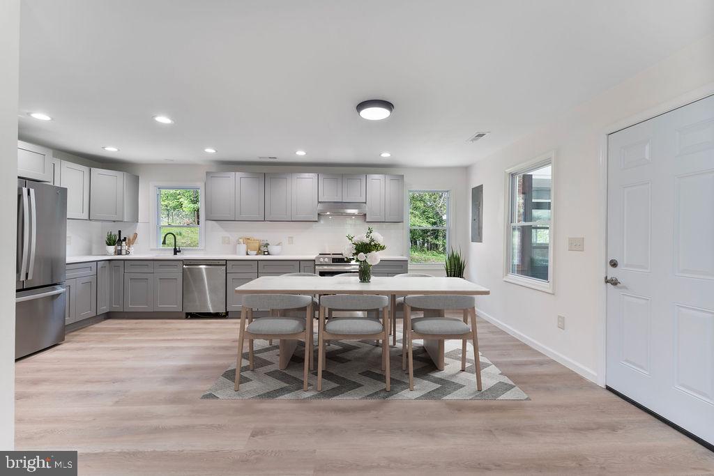 CRESTVIEW - Residential