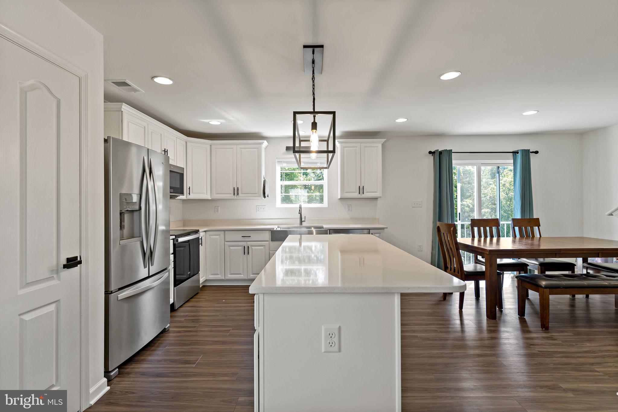 MORNING DOVE ESTATES - Residential