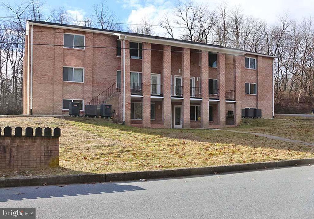 Photo of 747 Garden Drive, HARRISBURG, PA 17111 (MLS # PADA2028996)