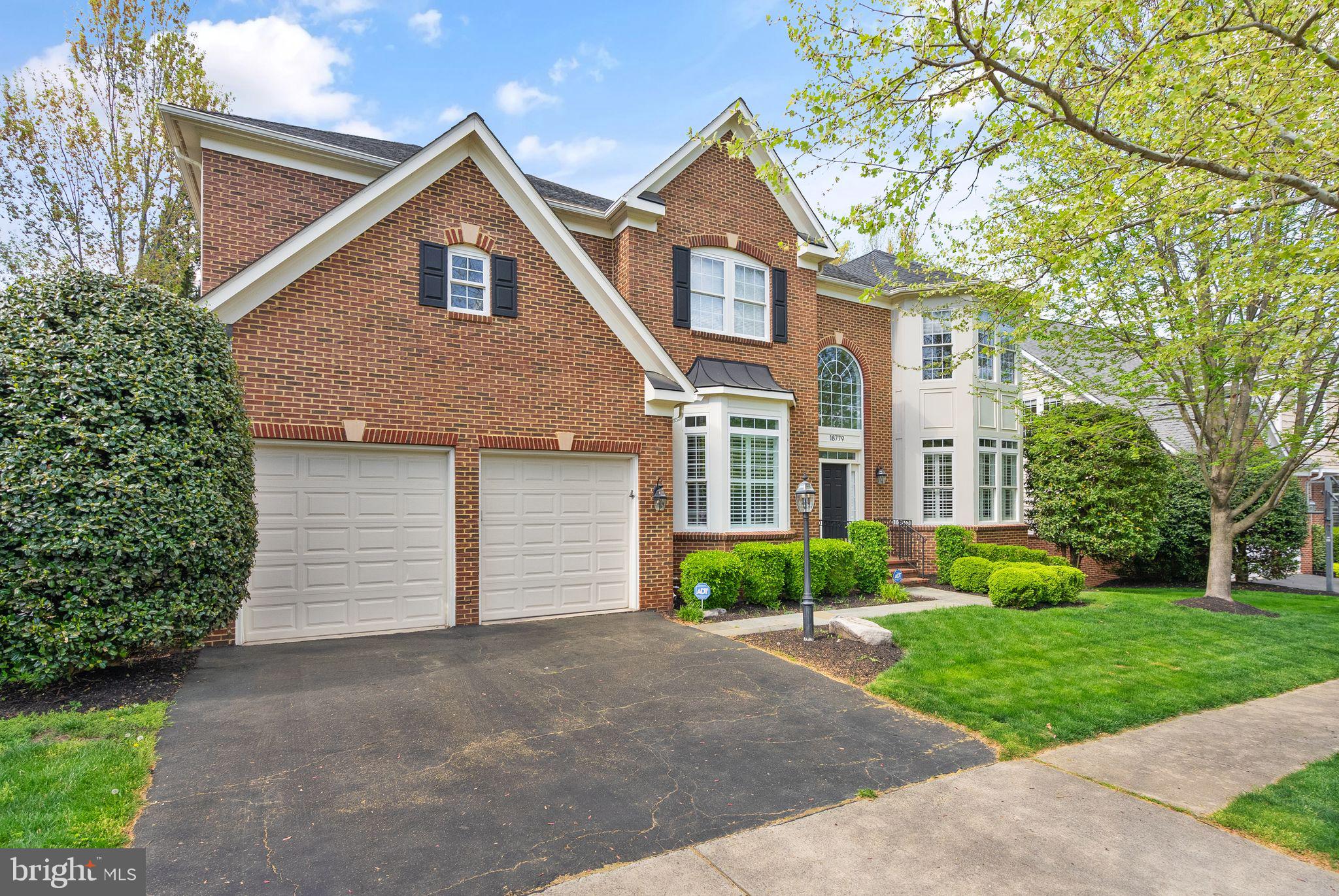 LANSDOWNE ON THE POTOMAC - Residential