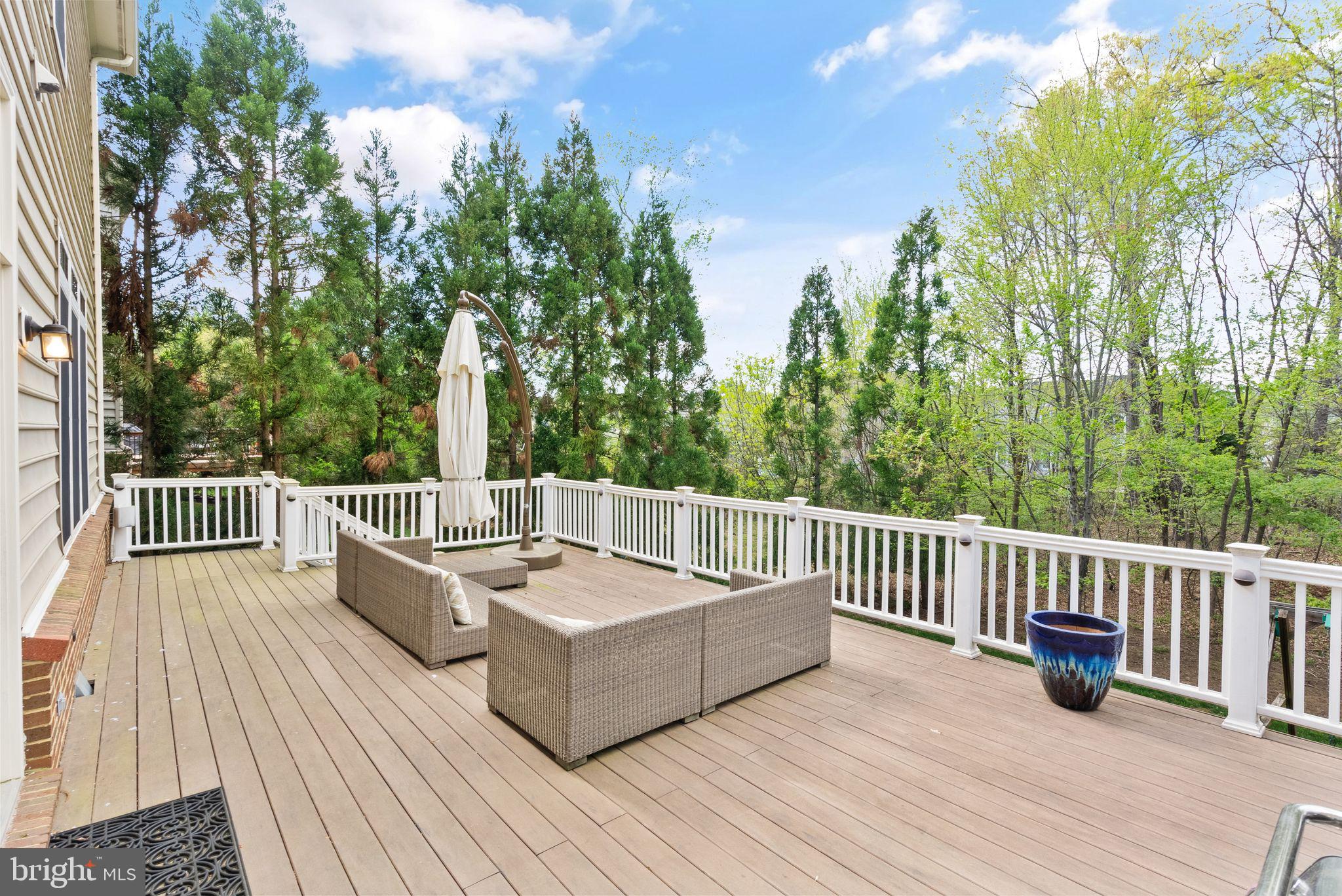 LANSDOWNE ON THE POTOMAC - Residential