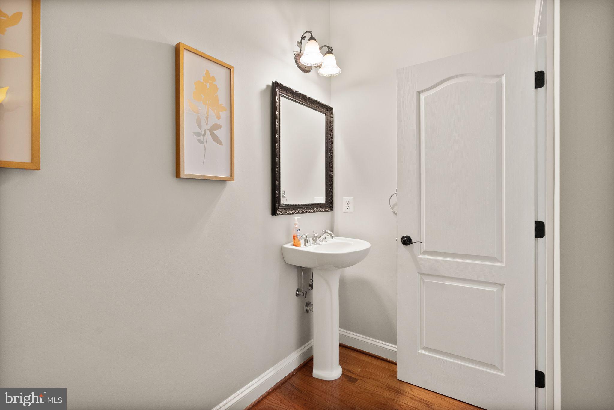 LANSDOWNE ON THE POTOMAC - Residential