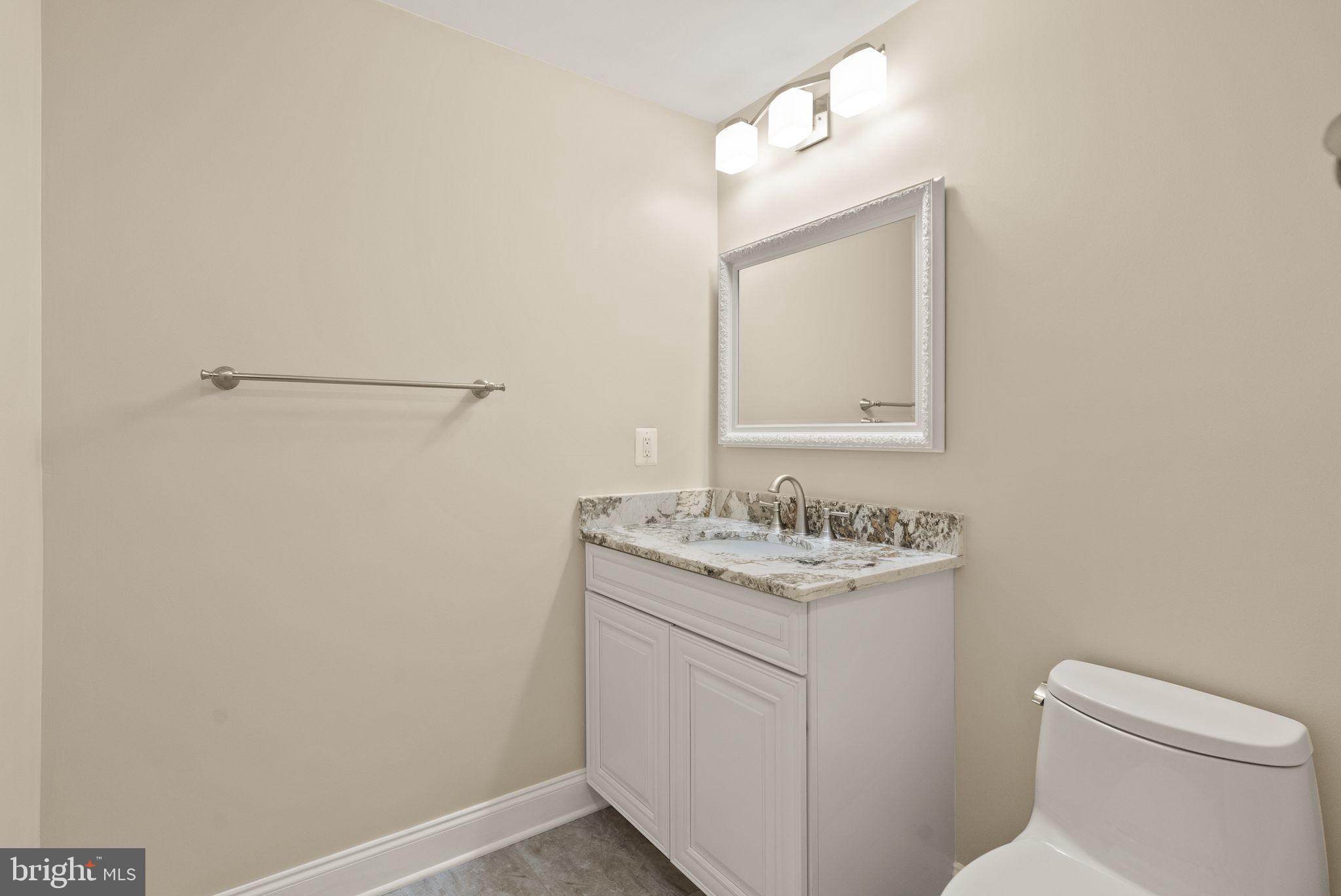 LANSDOWNE ON THE POTOMAC - Residential