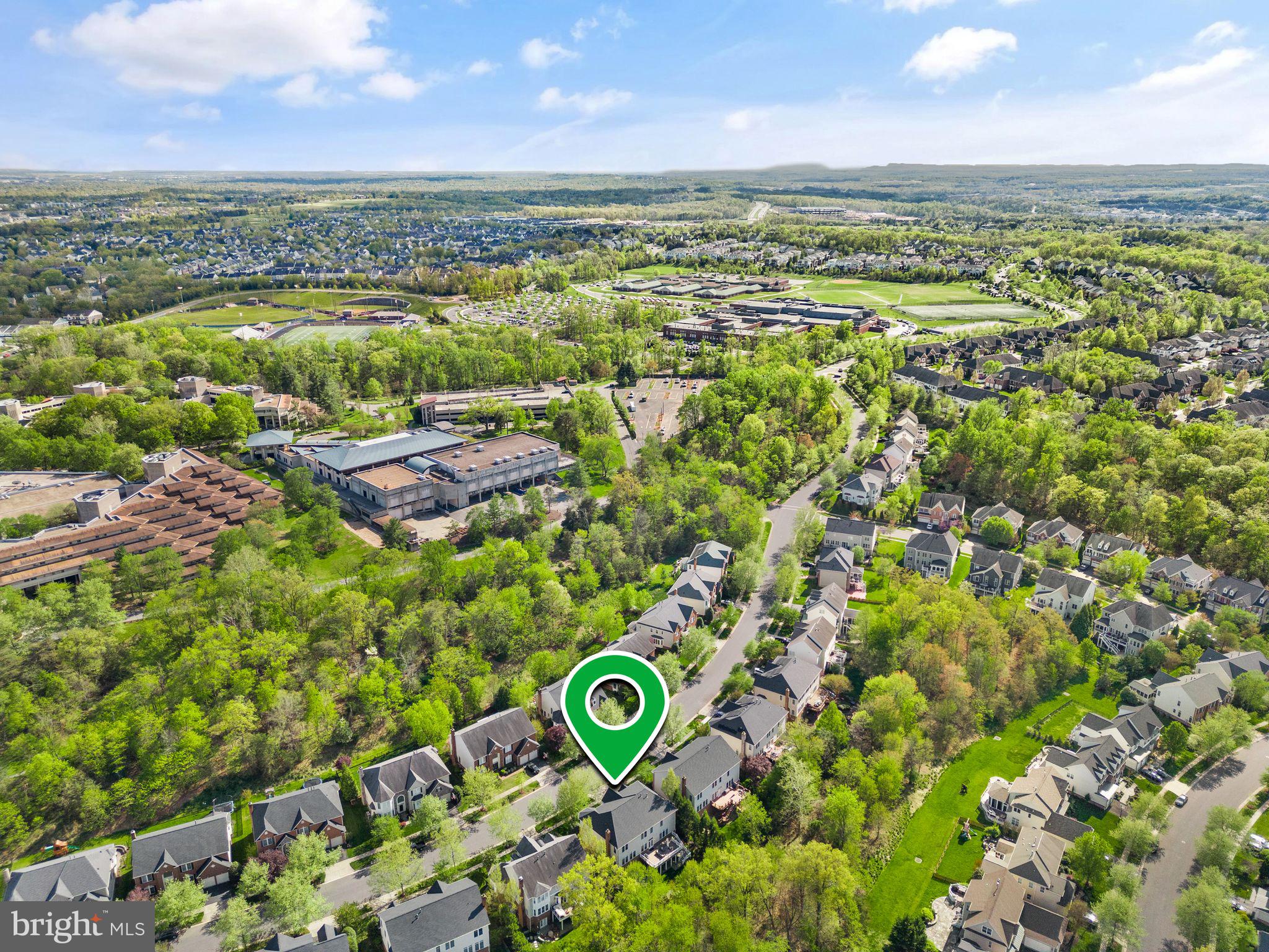 LANSDOWNE ON THE POTOMAC - Residential