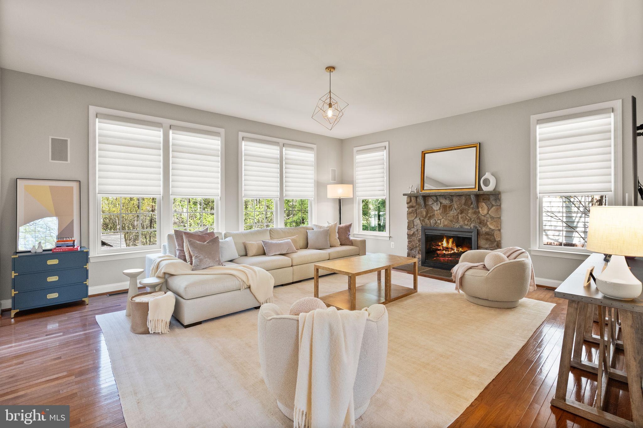 LANSDOWNE ON THE POTOMAC - Residential