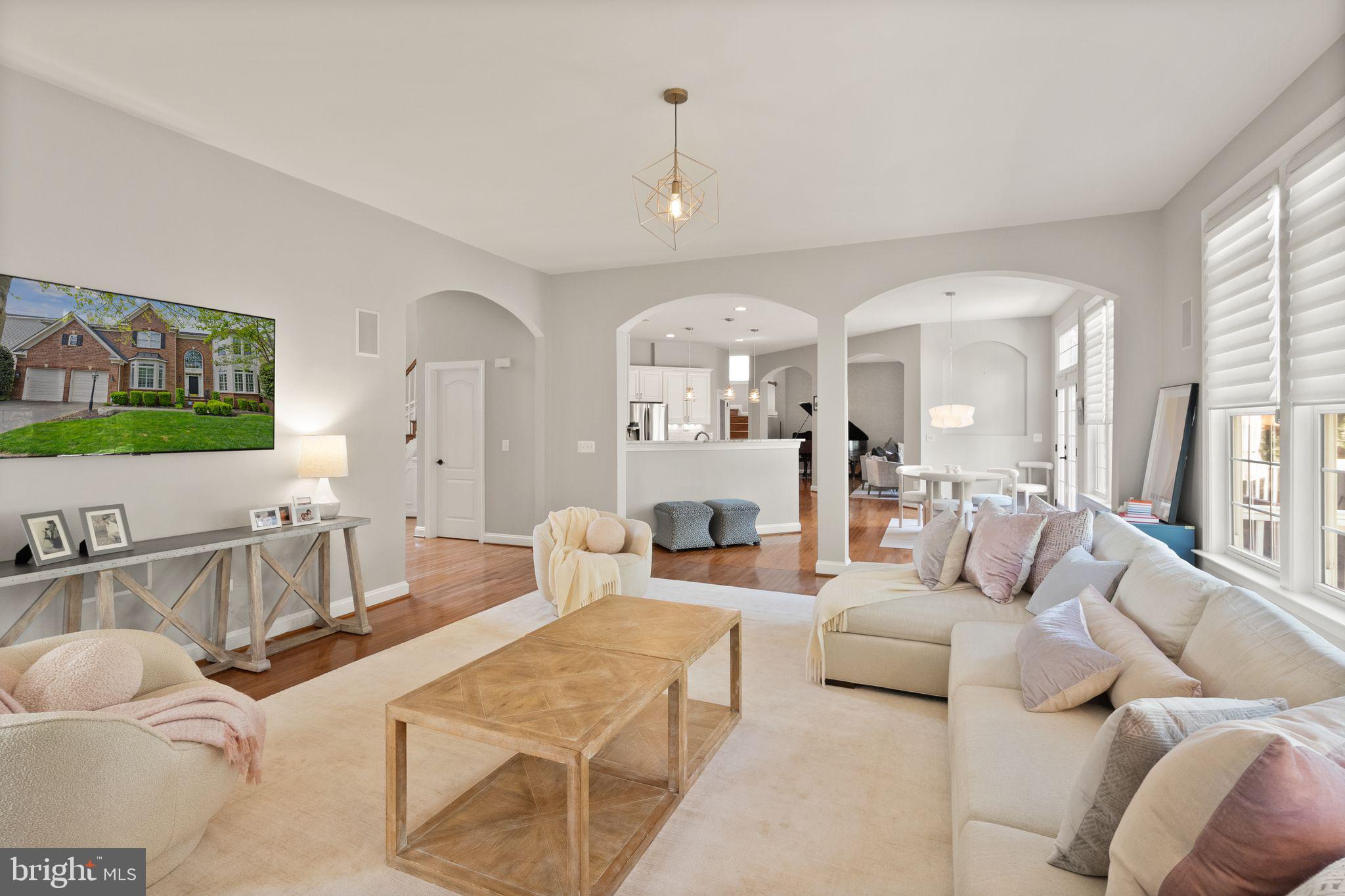 LANSDOWNE ON THE POTOMAC - Residential