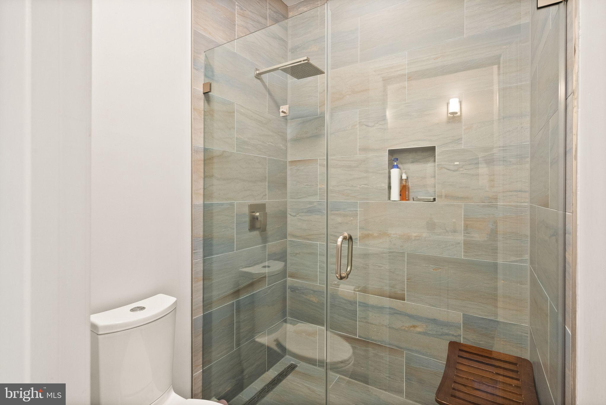 LANSDOWNE ON THE POTOMAC - Residential