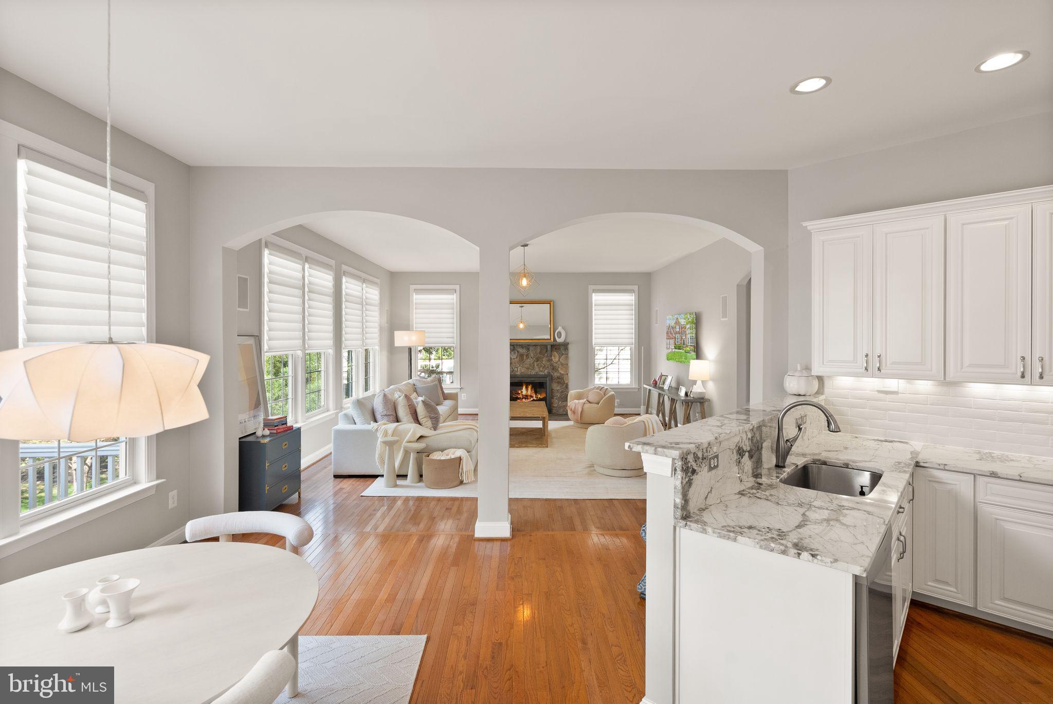 LANSDOWNE ON THE POTOMAC - Residential