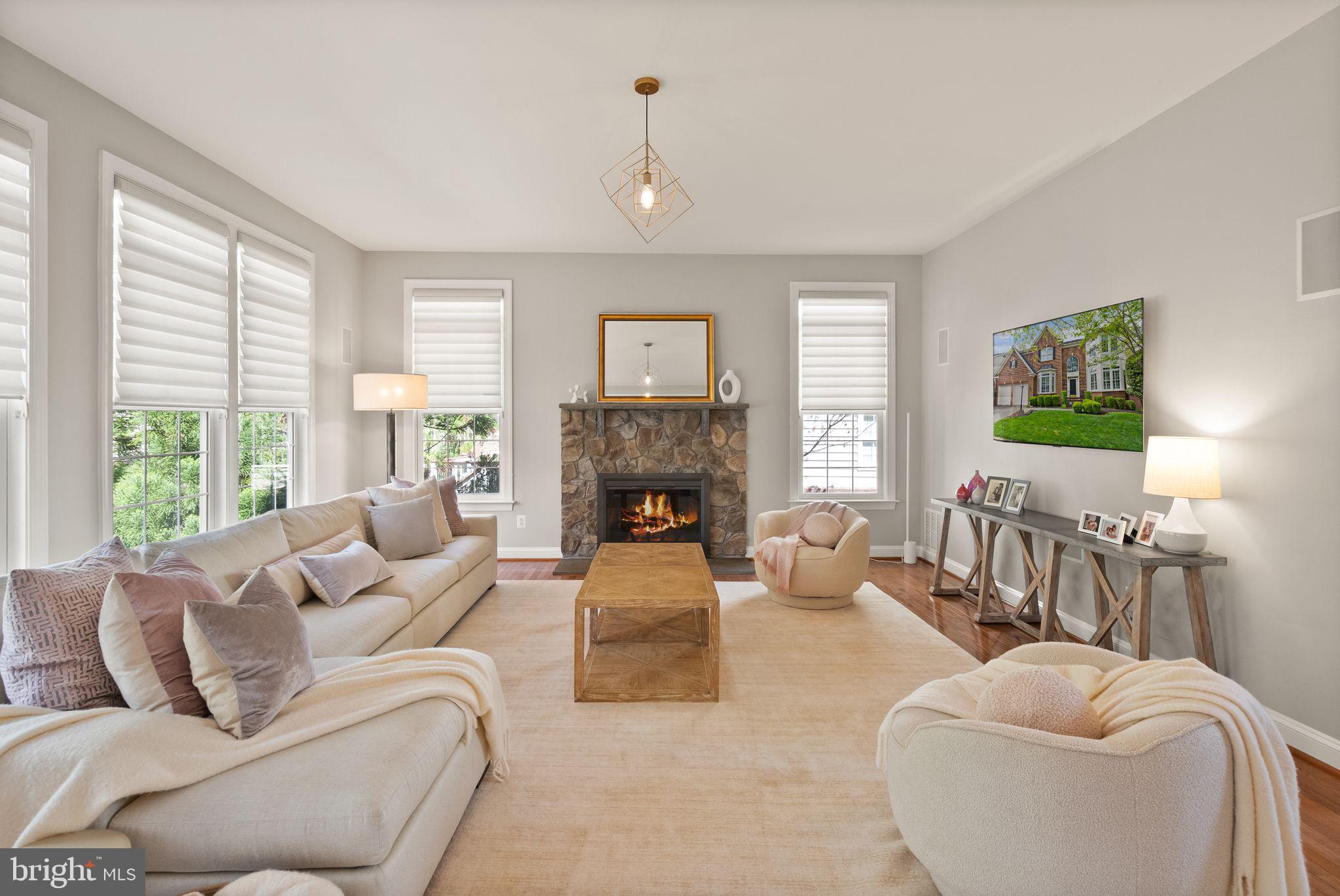 LANSDOWNE ON THE POTOMAC - Residential