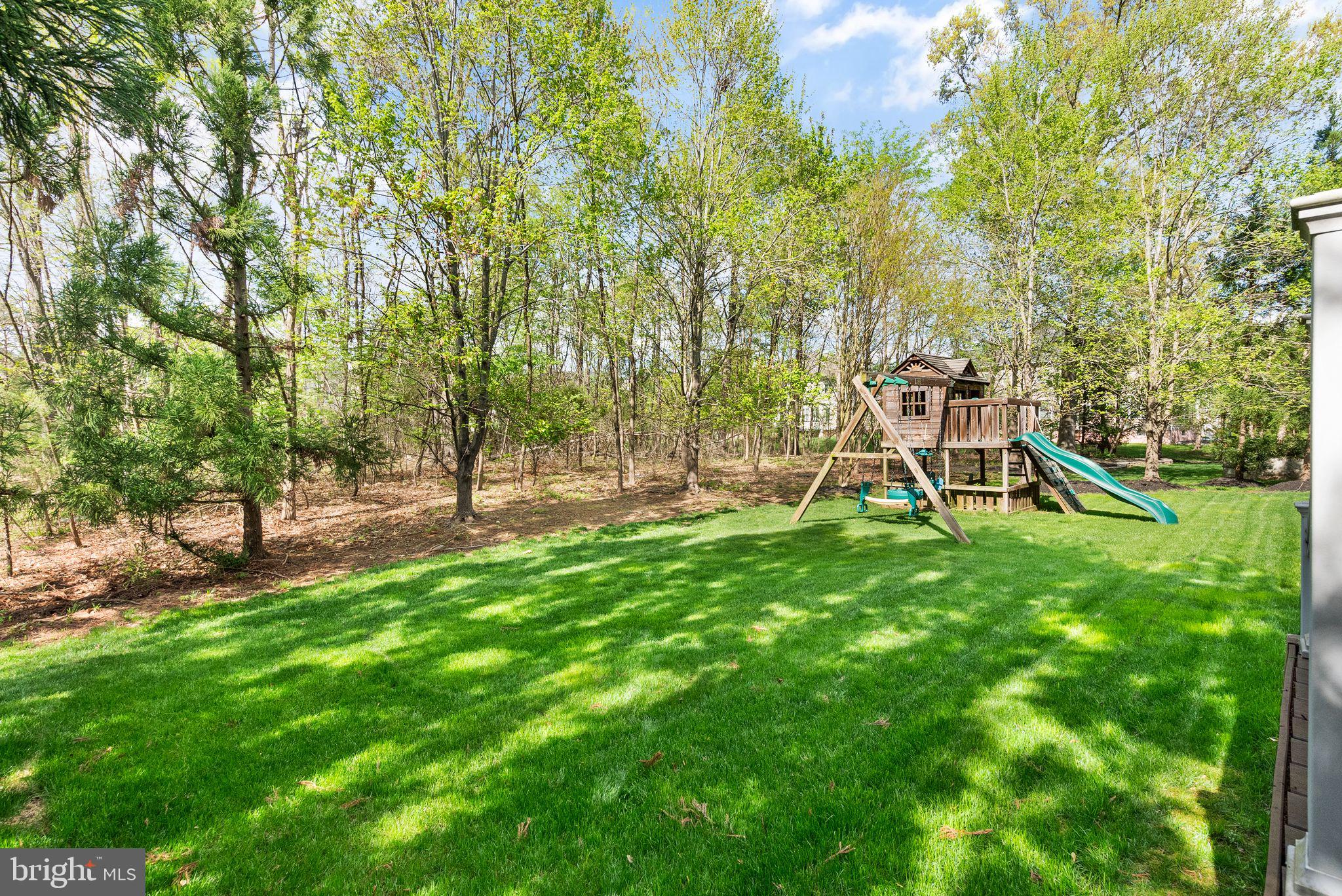 LANSDOWNE ON THE POTOMAC - Residential