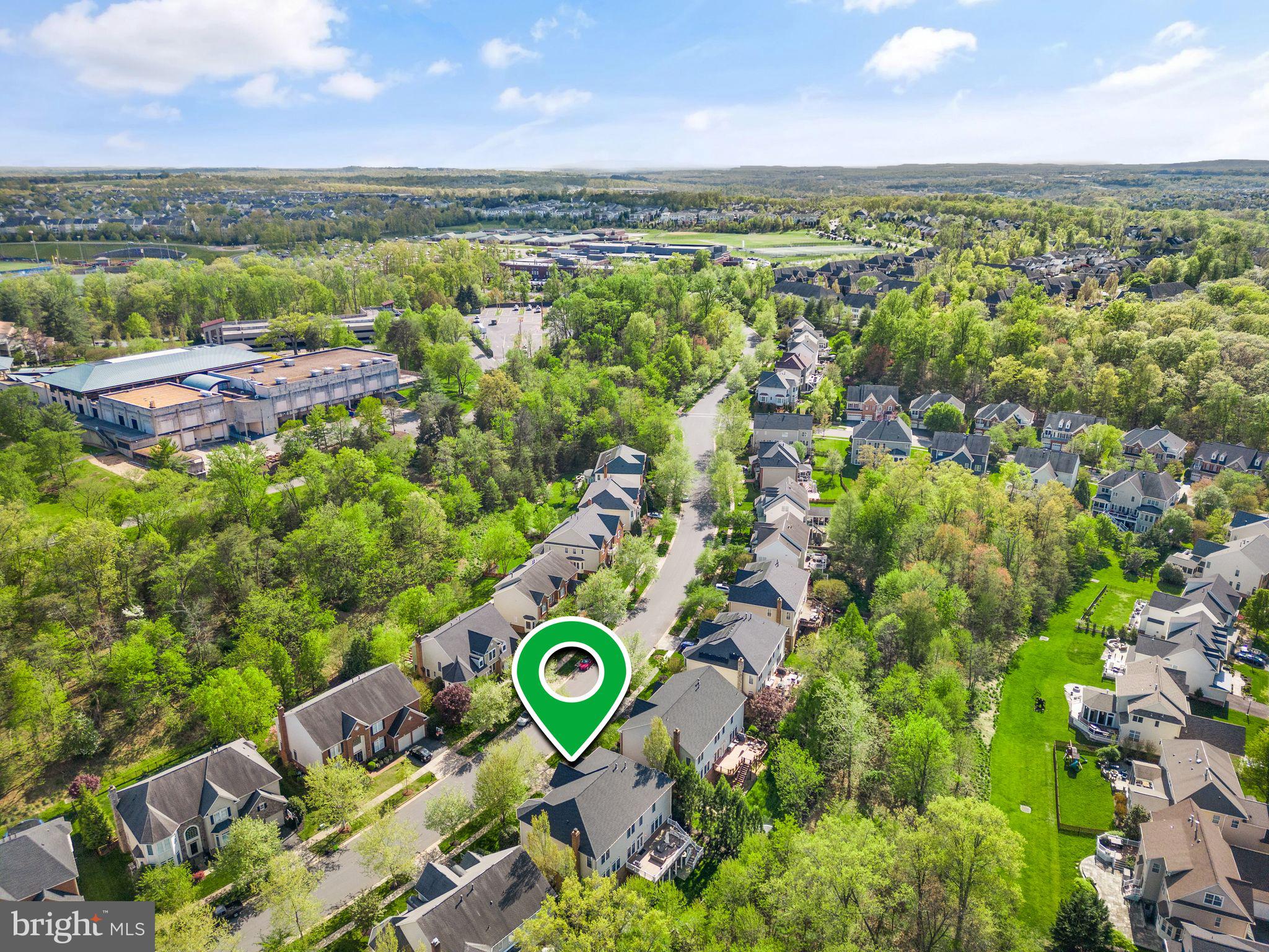 LANSDOWNE ON THE POTOMAC - Residential