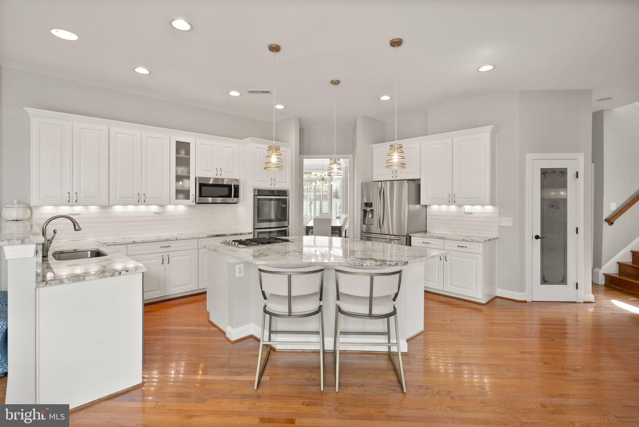 LANSDOWNE ON THE POTOMAC - Residential