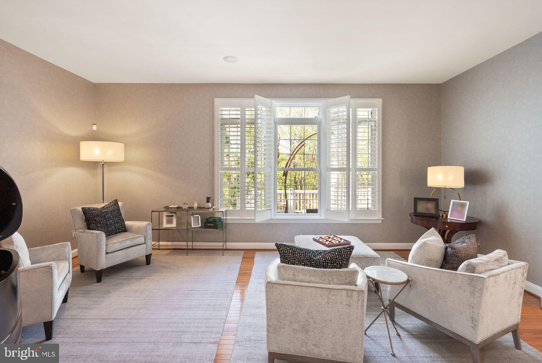 LANSDOWNE ON THE POTOMAC - Residential