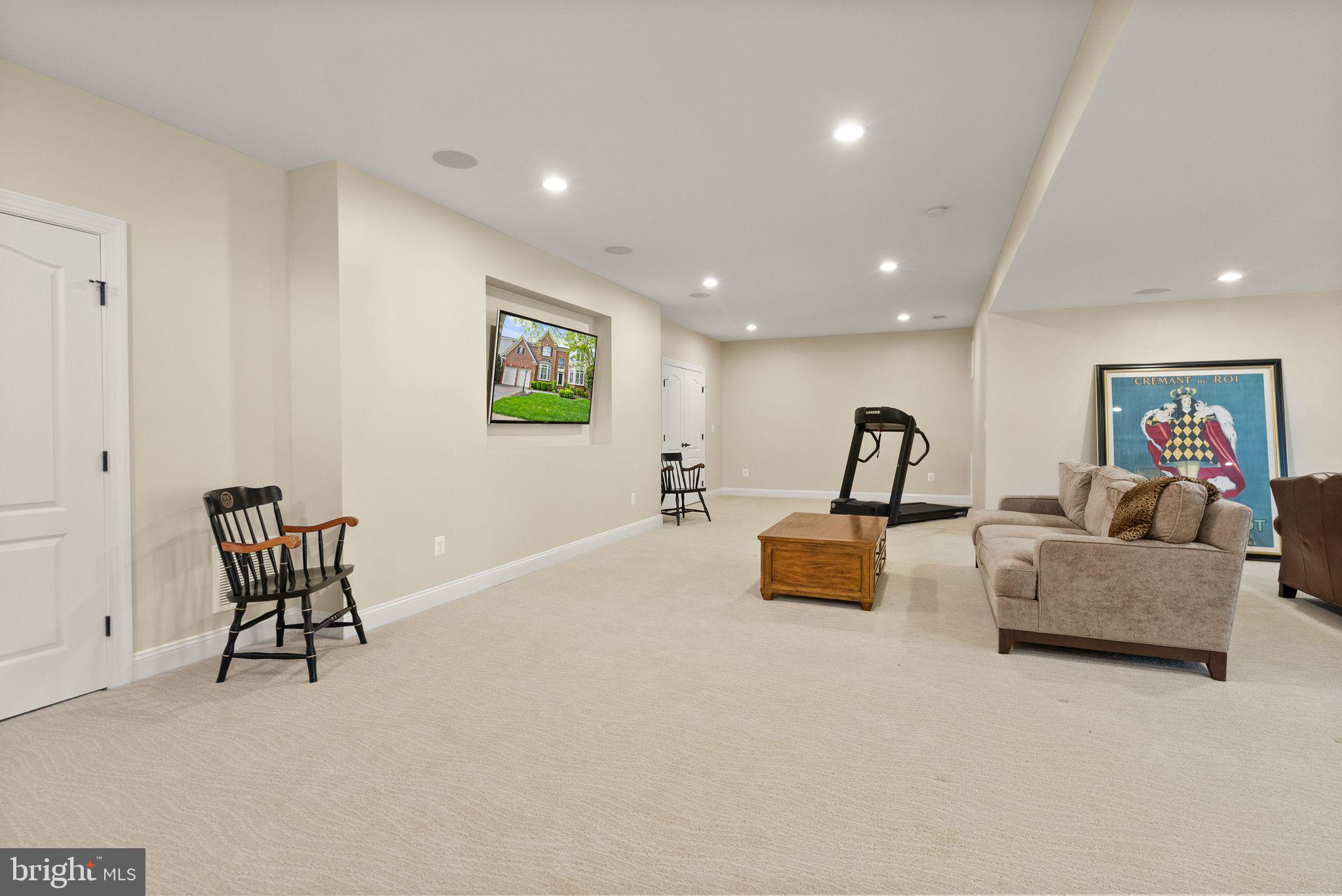 LANSDOWNE ON THE POTOMAC - Residential