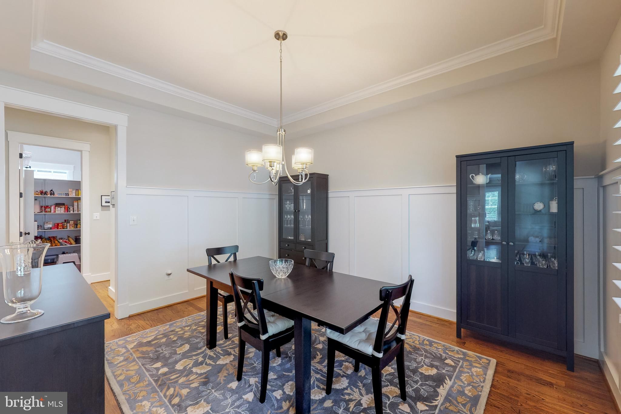 CRESCENT HILLS - Residential