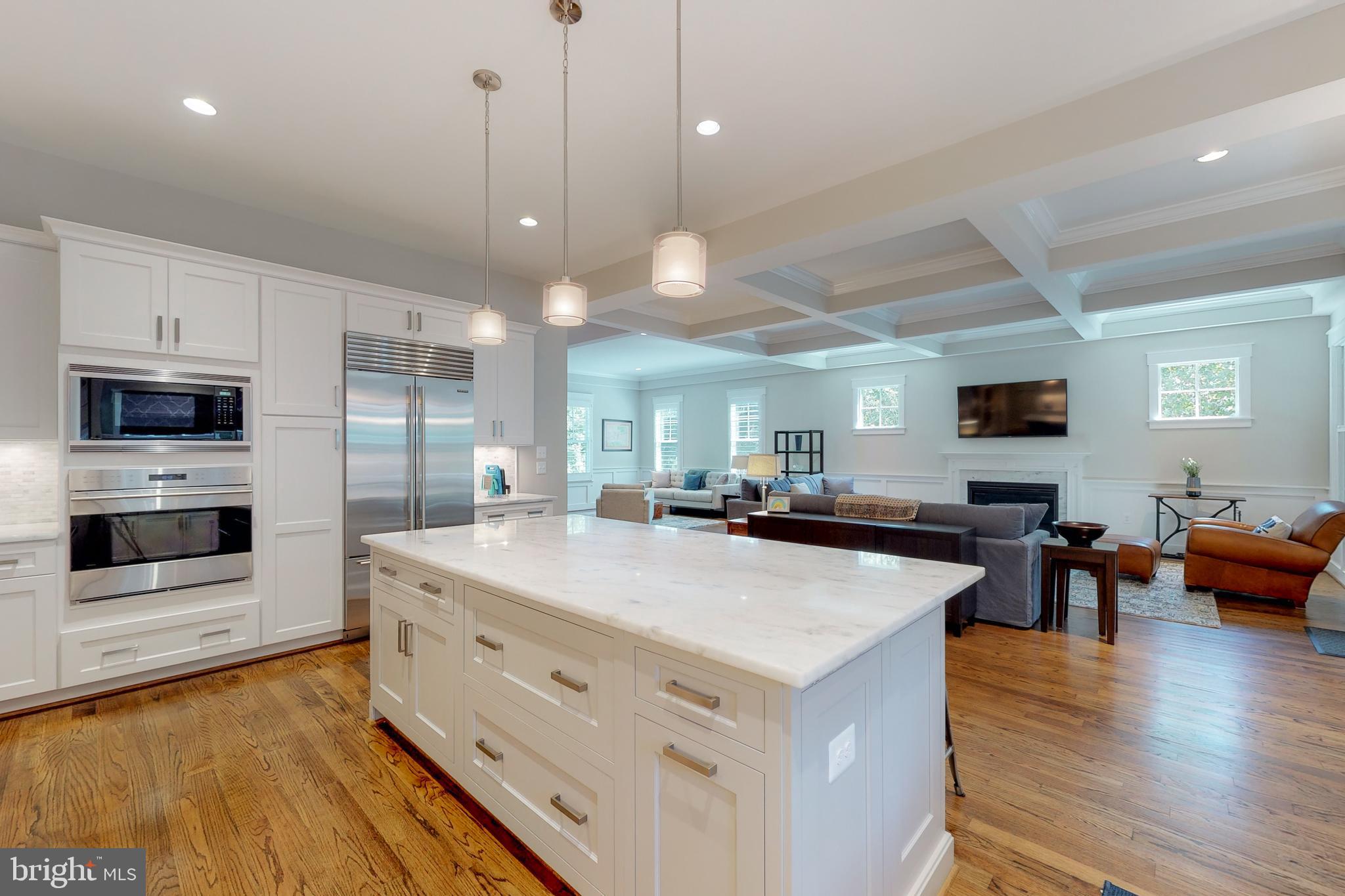 CRESCENT HILLS - Residential