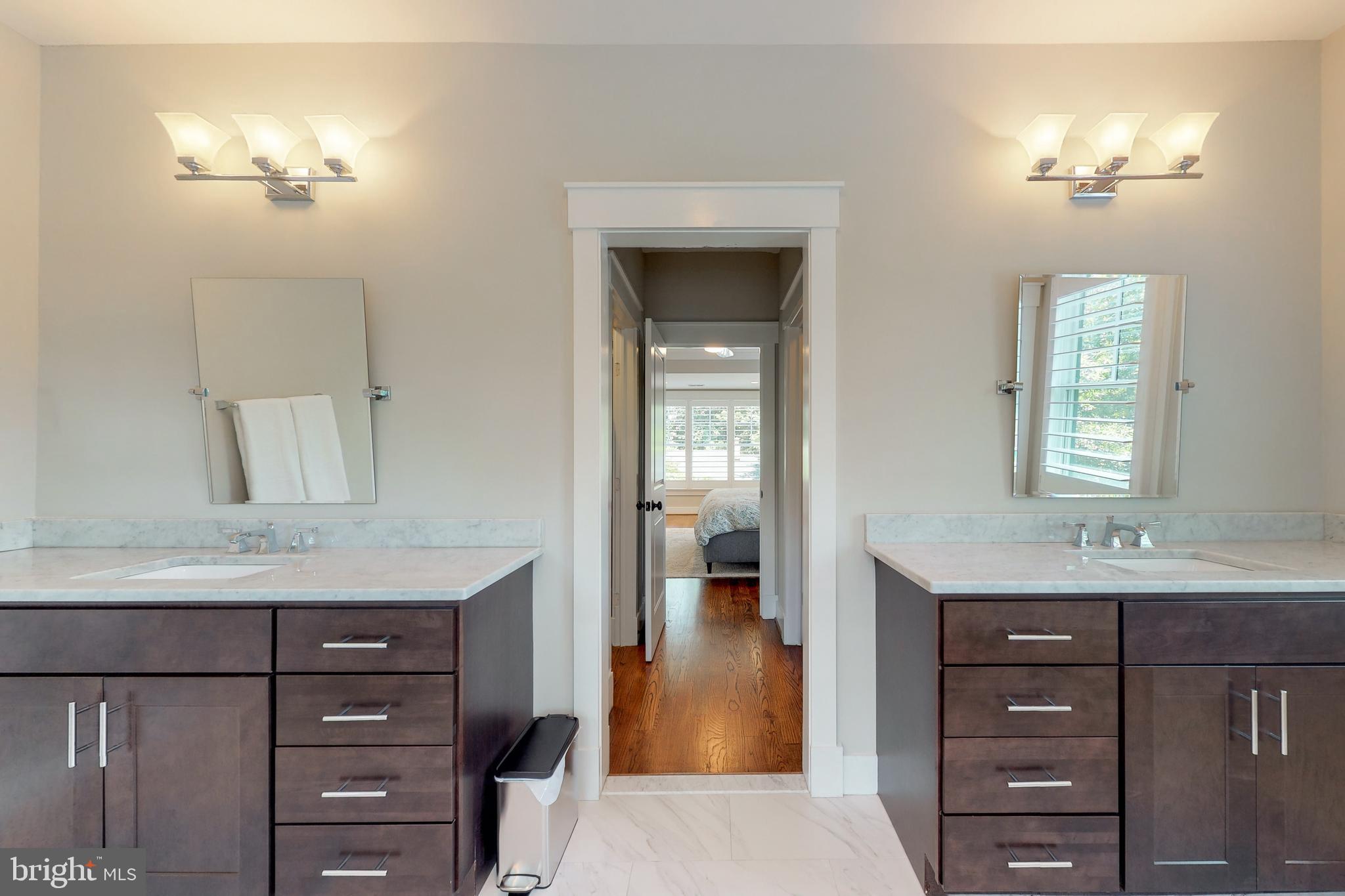 CRESCENT HILLS - Residential