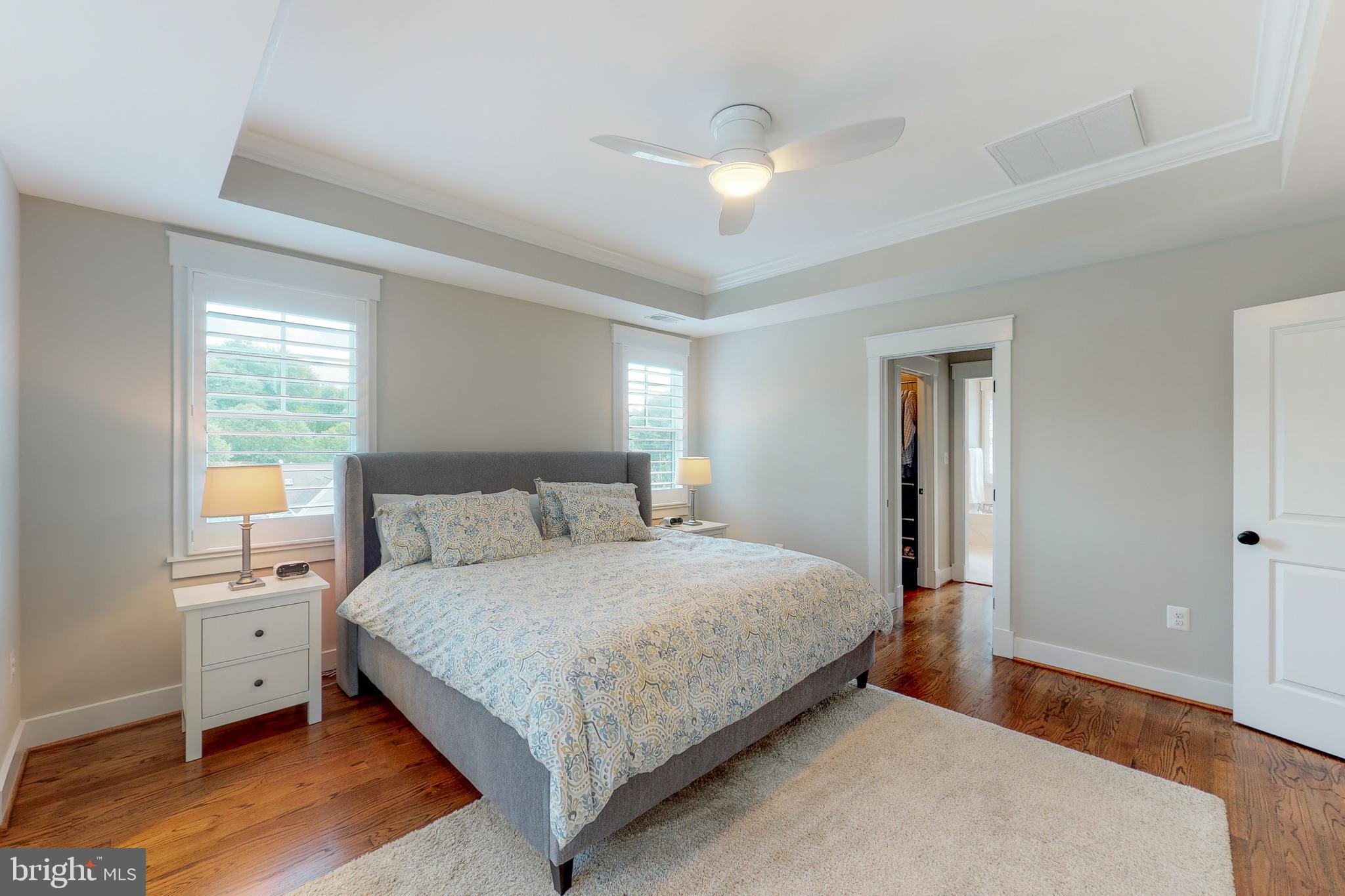 CRESCENT HILLS - Residential