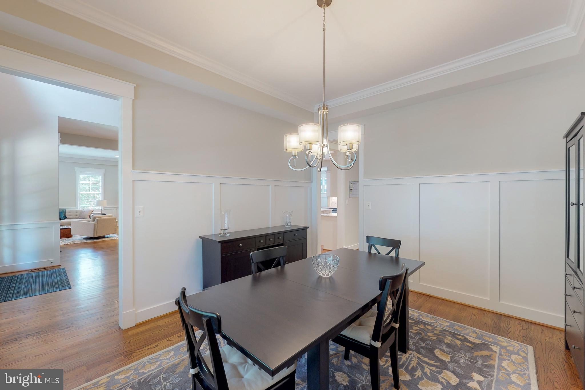 CRESCENT HILLS - Residential