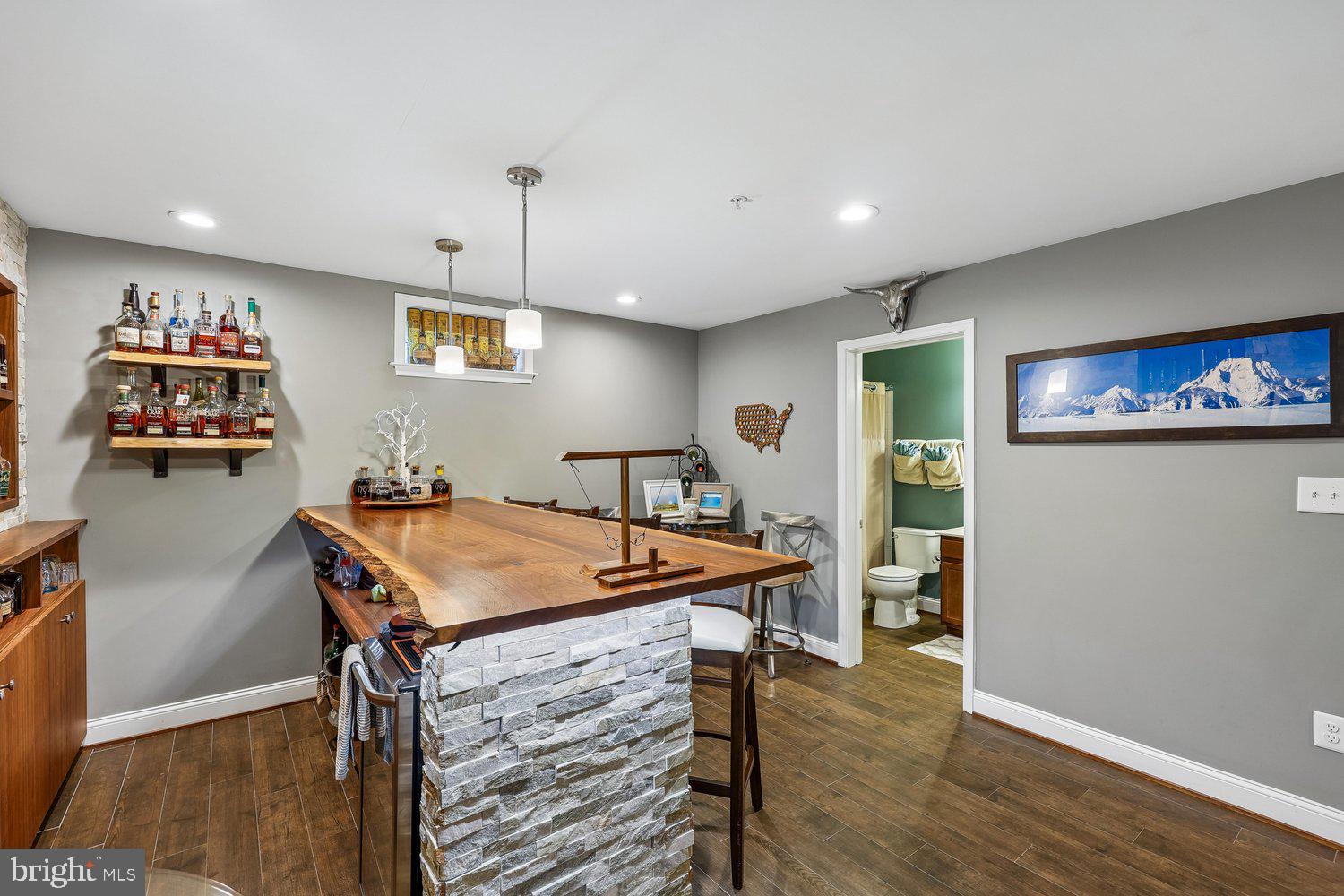 HIGHLAND MEADOWS - Residential