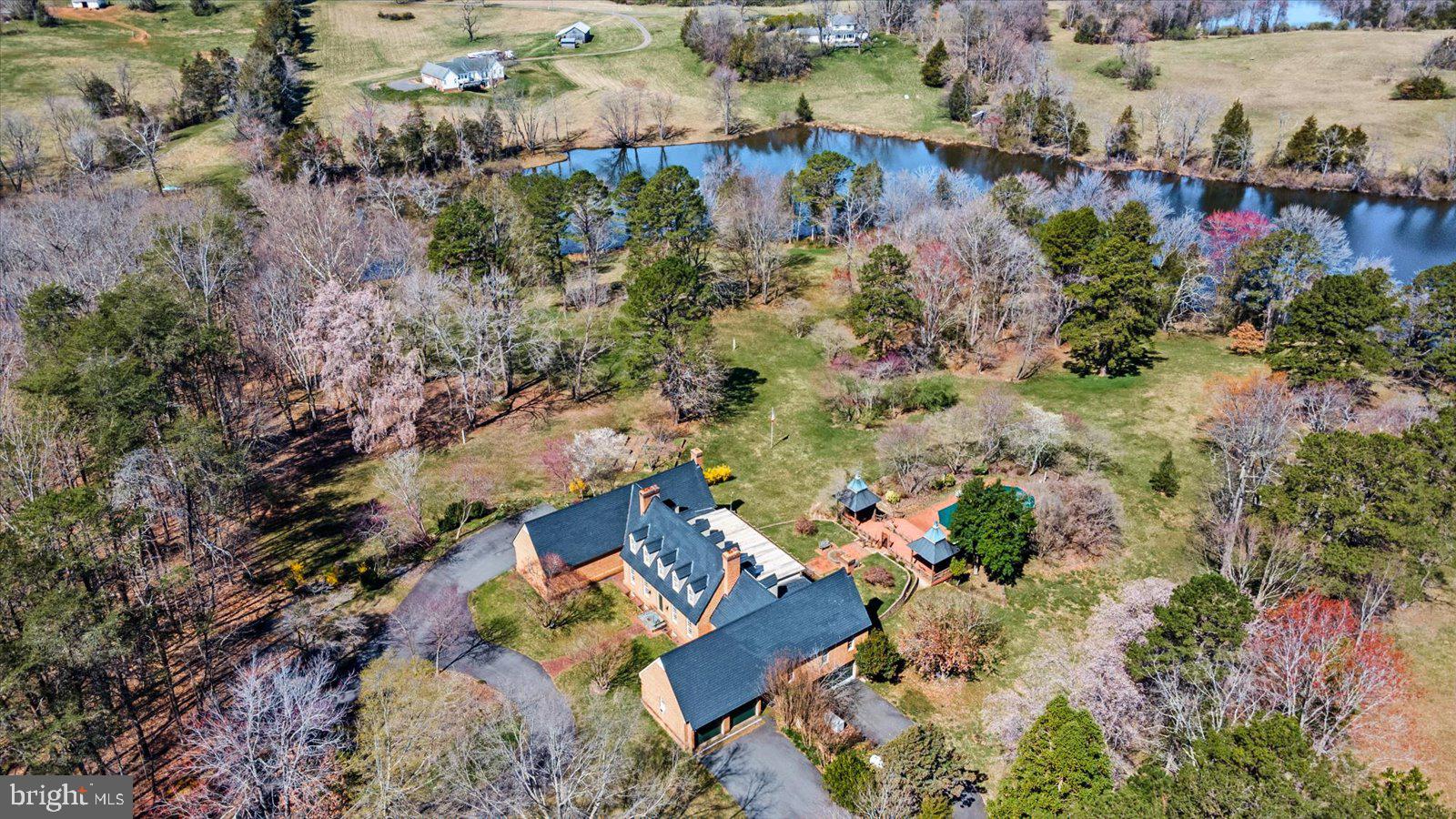 MOUNTAIN RUN LAKE - Residential