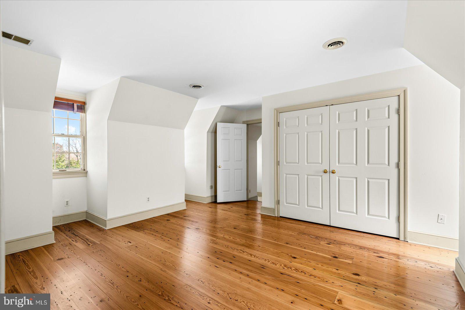 MOUNTAIN RUN LAKE - Residential