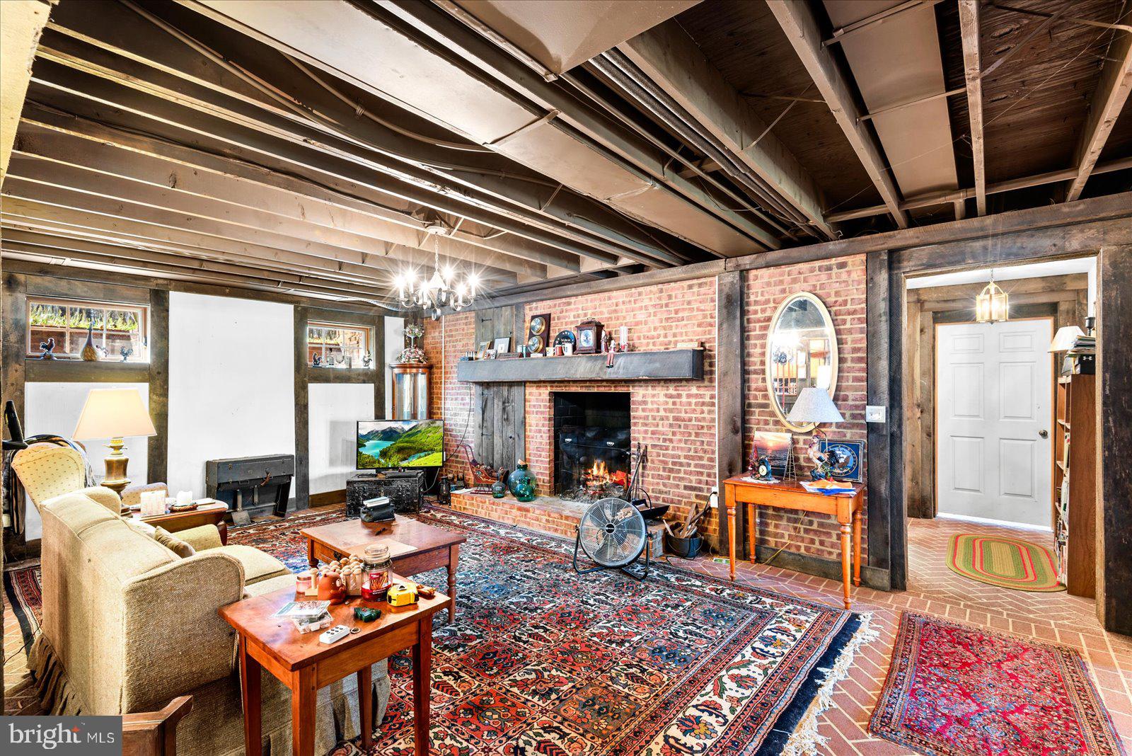 MOUNTAIN RUN LAKE - Residential