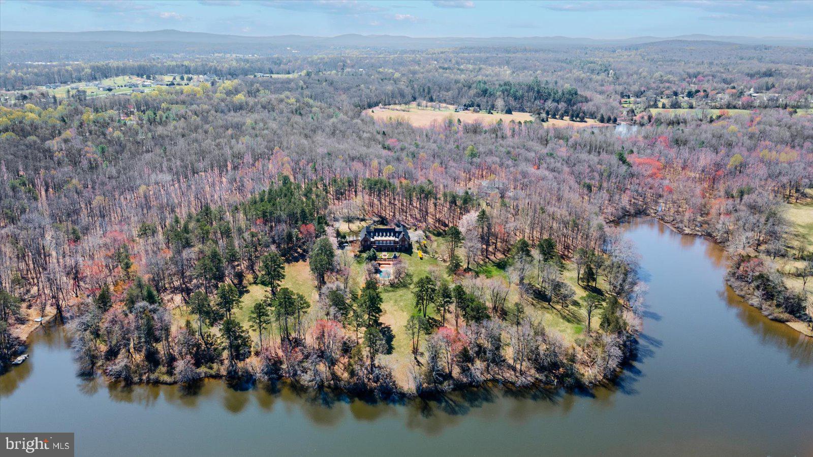 MOUNTAIN RUN LAKE - Residential