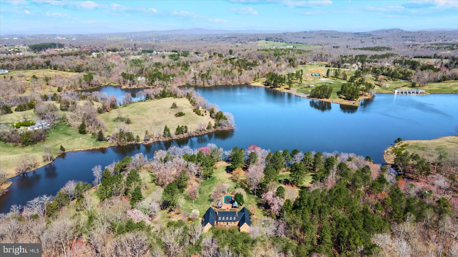 MOUNTAIN RUN LAKE - Residential