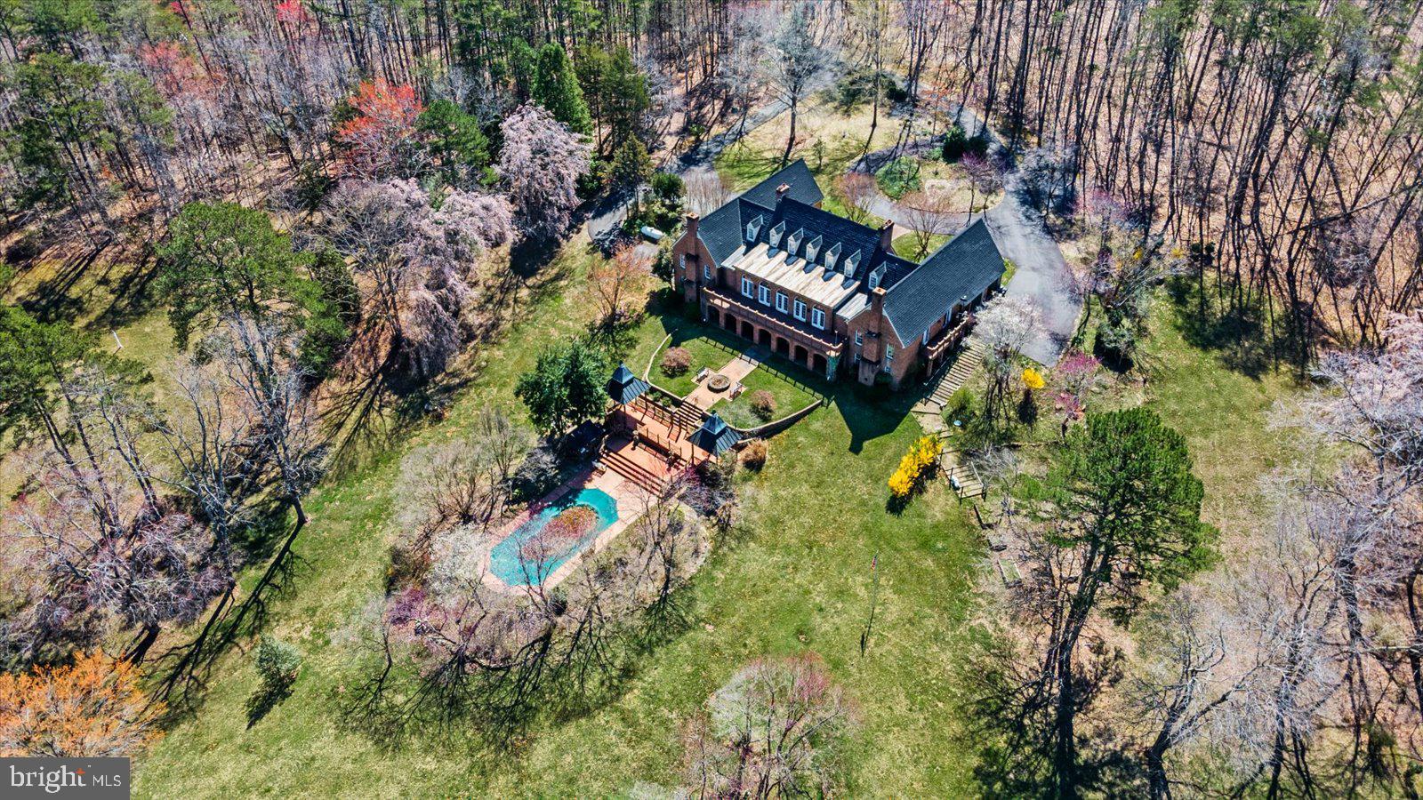 MOUNTAIN RUN LAKE - Residential