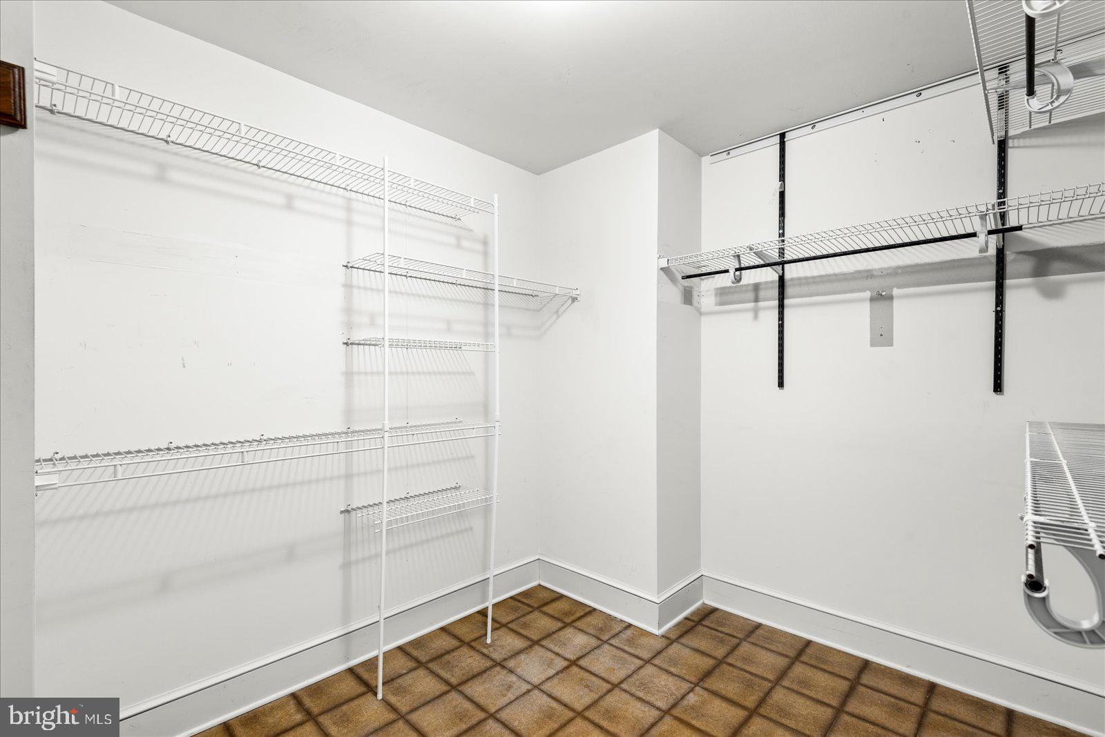 MOUNTAIN RUN LAKE - Residential