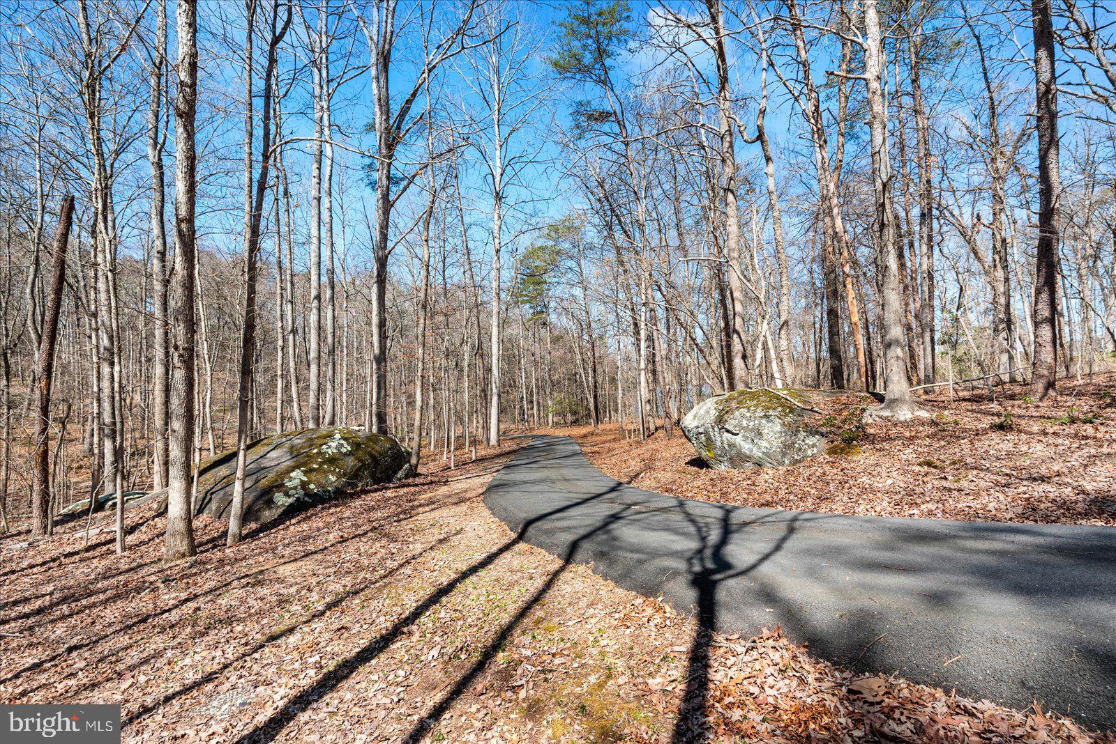 MOUNTAIN RUN LAKE - Residential