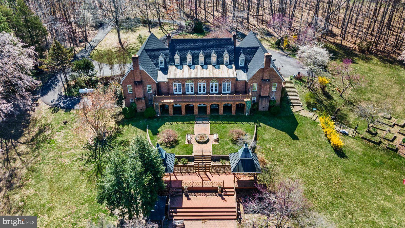 MOUNTAIN RUN LAKE - Residential