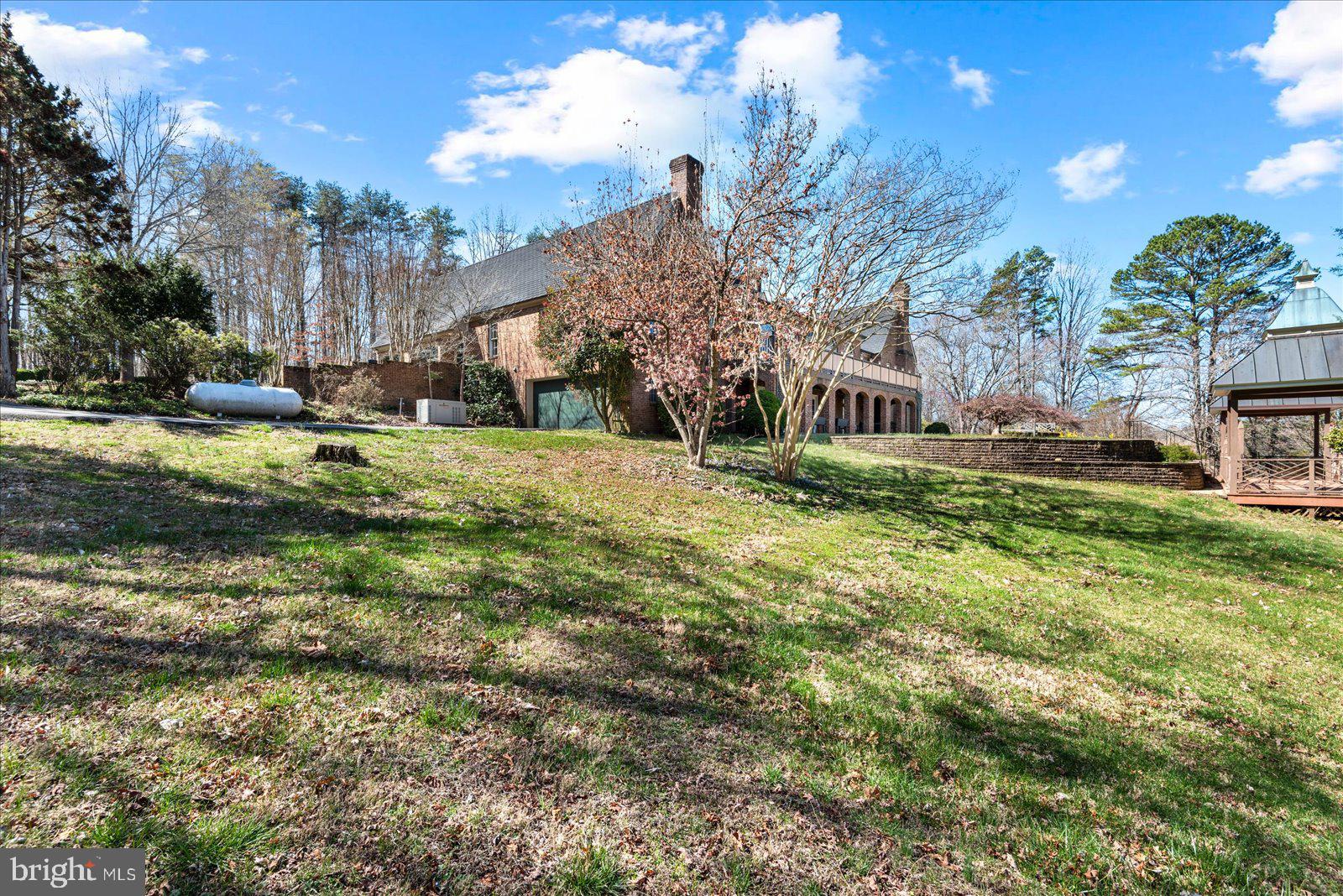 MOUNTAIN RUN LAKE - Residential