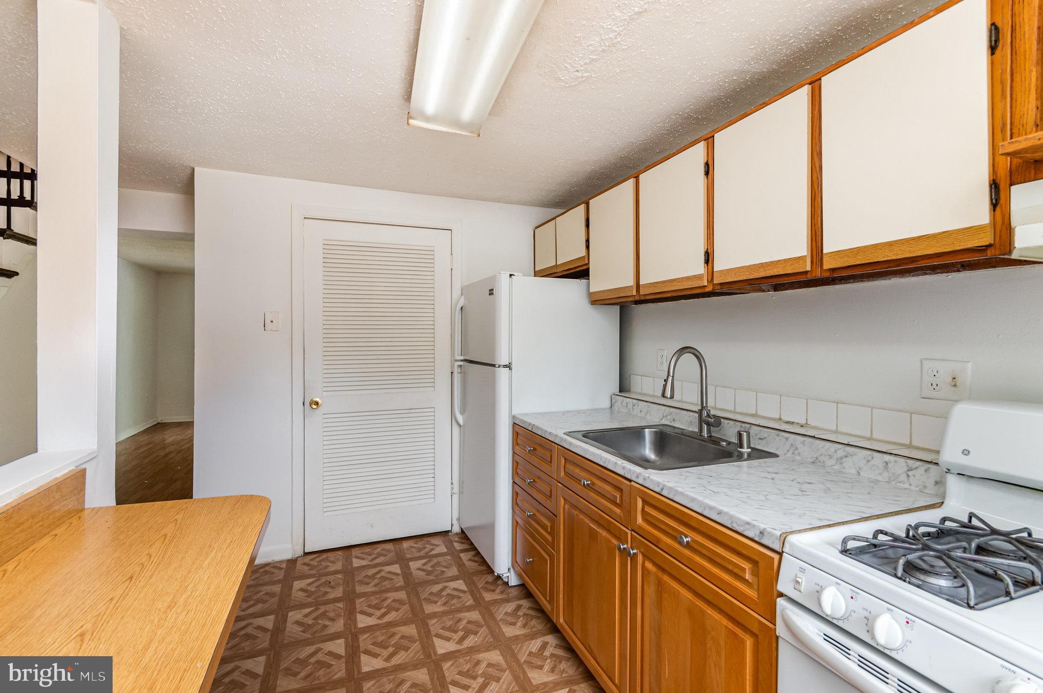 WINDMILL SQUARE - Residential