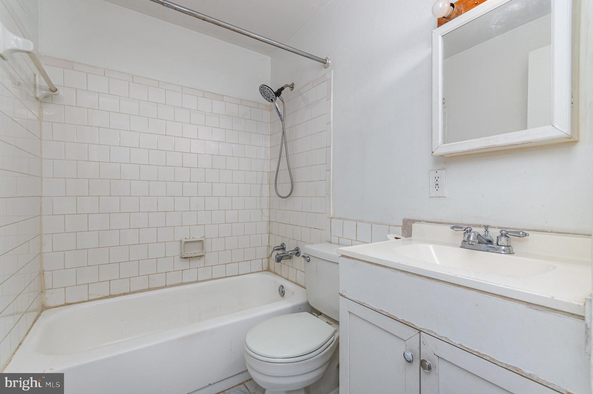 WINDMILL SQUARE - Residential