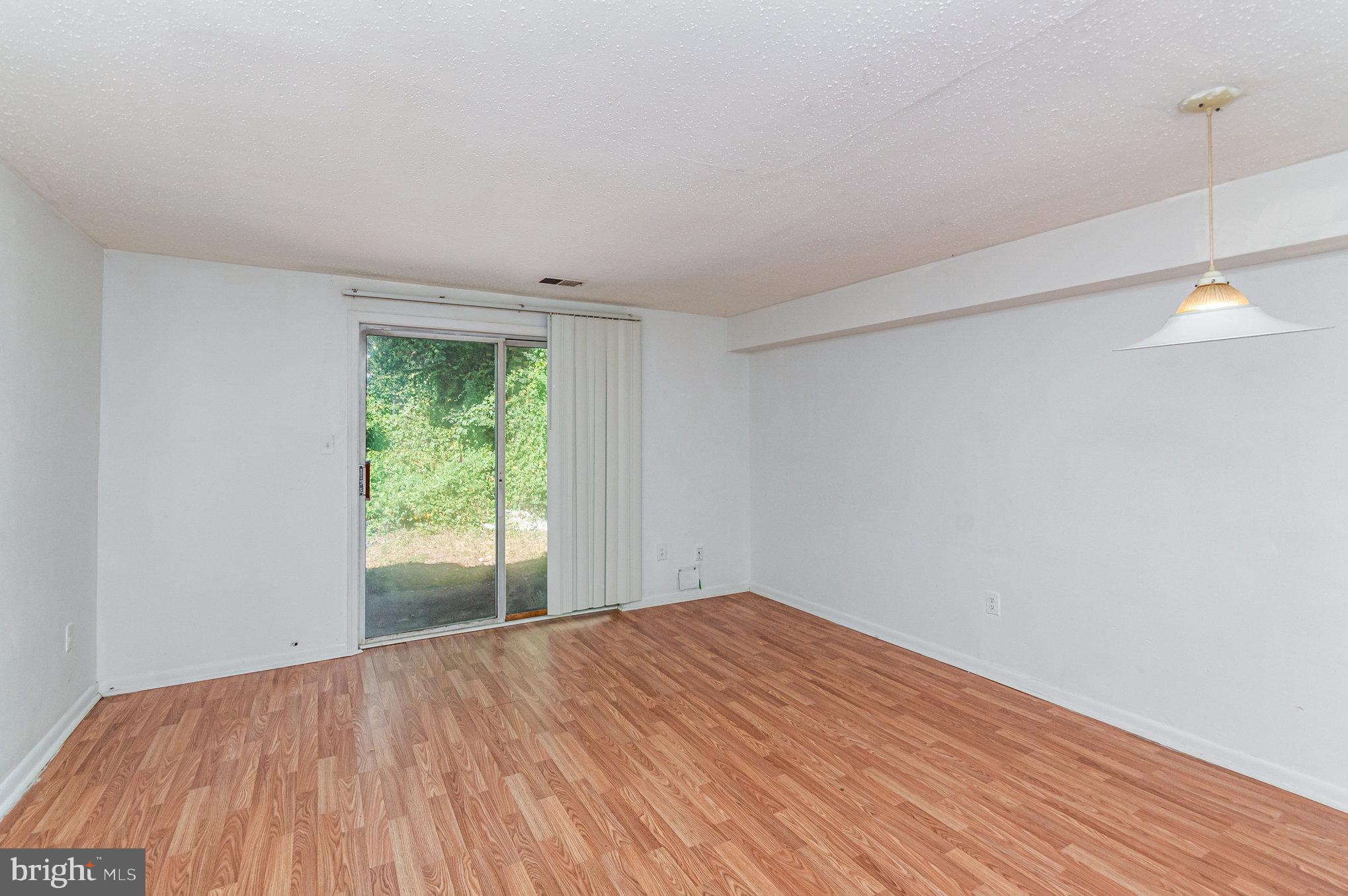 WINDMILL SQUARE - Residential