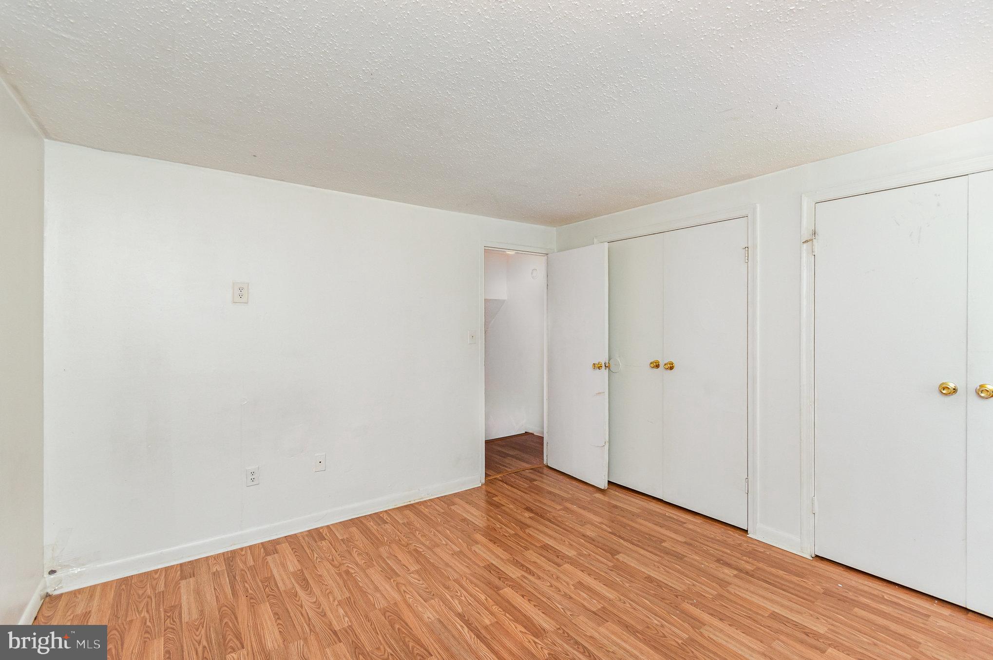 WINDMILL SQUARE - Residential