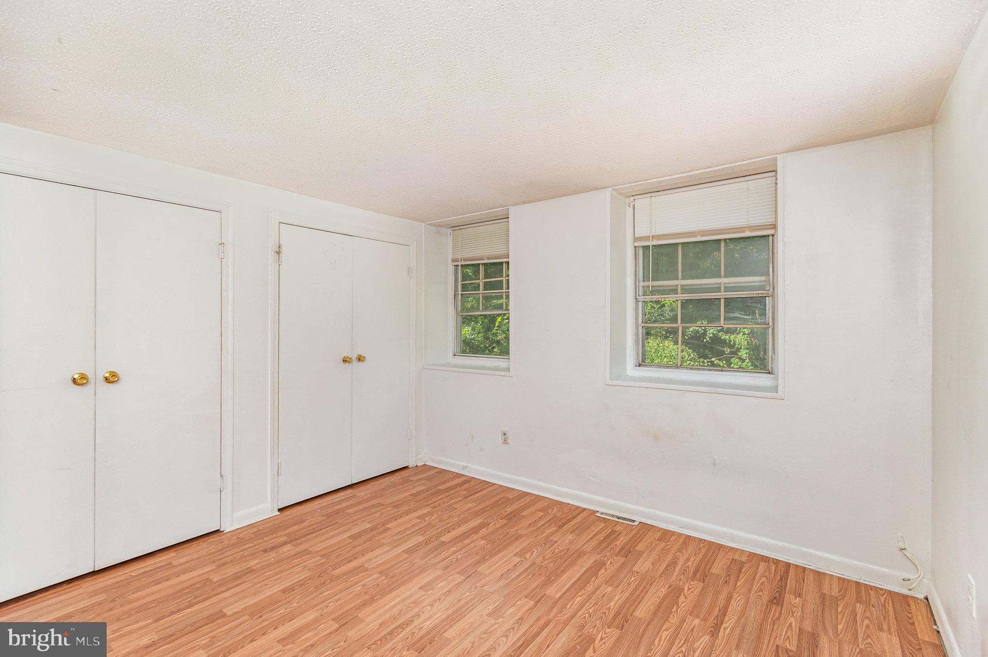 WINDMILL SQUARE - Residential