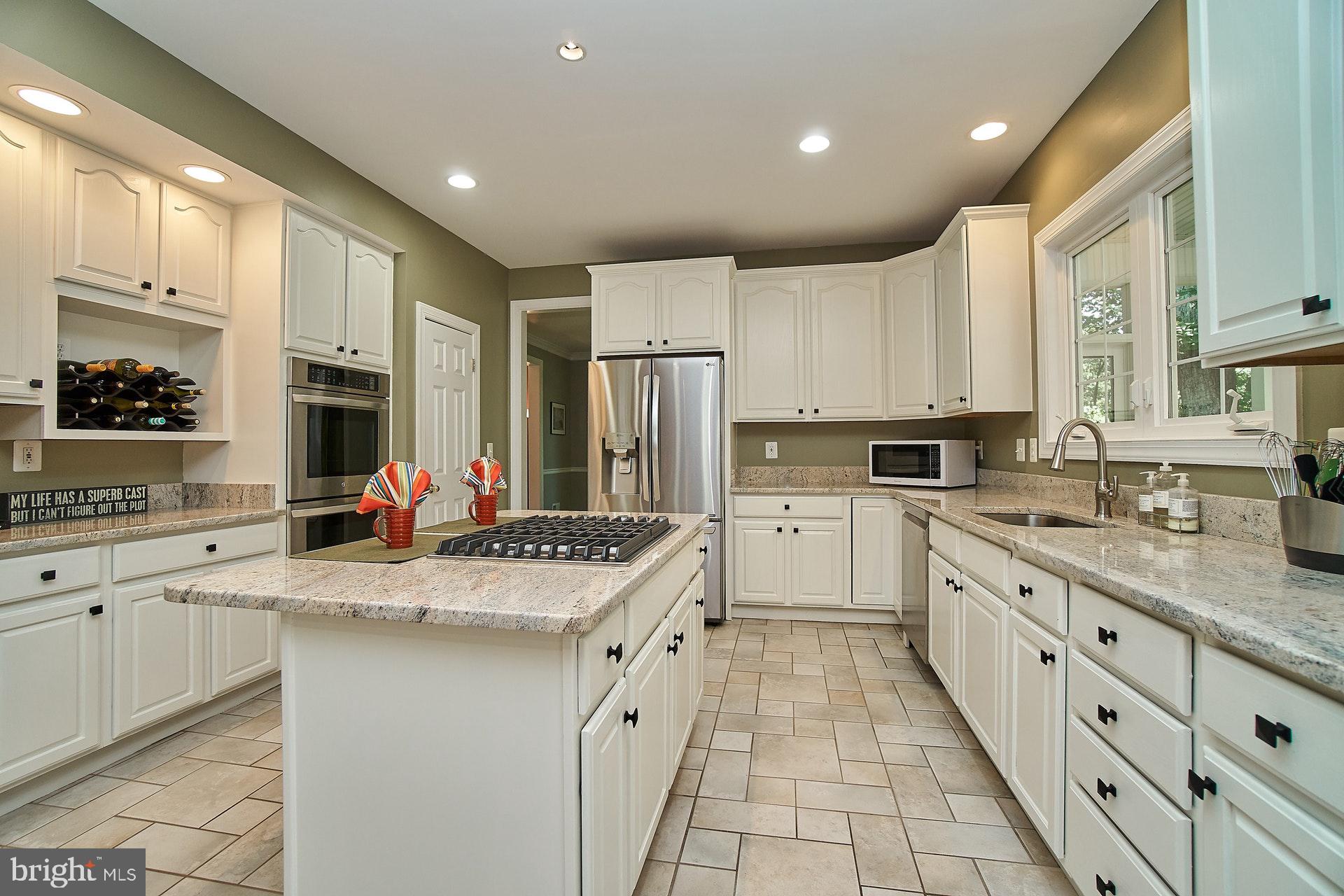 EMERALD OAKS - Residential