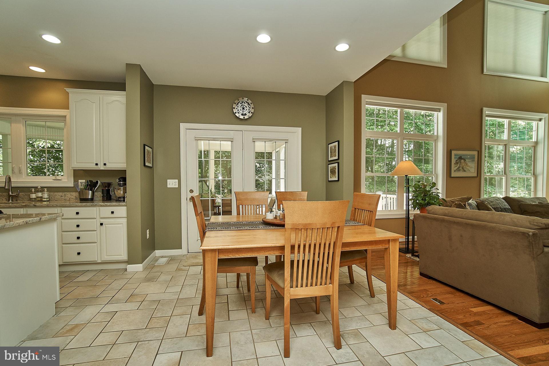 EMERALD OAKS - Residential