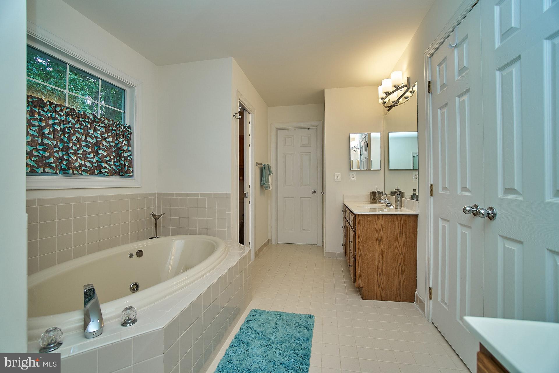 EMERALD OAKS - Residential