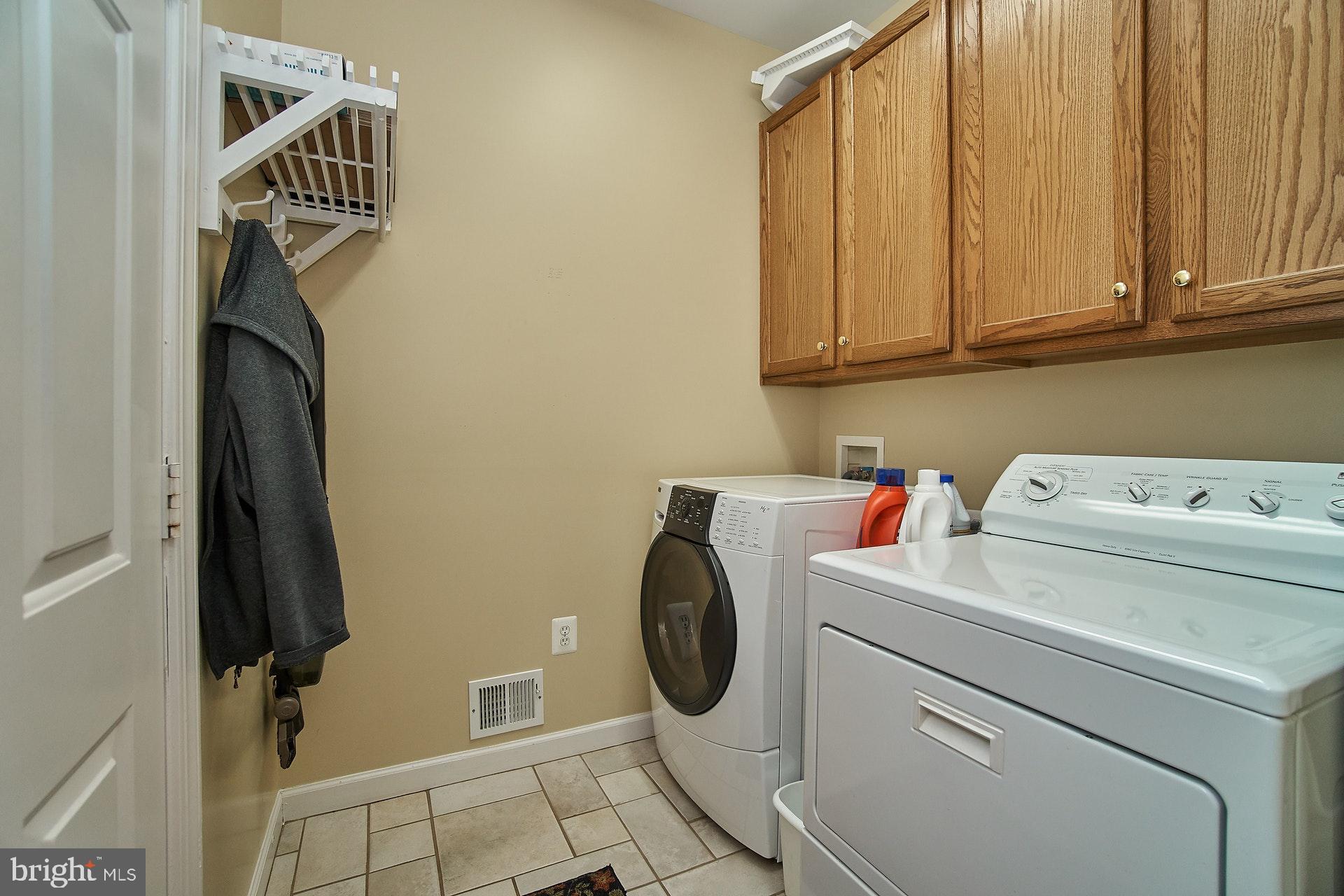 EMERALD OAKS - Residential