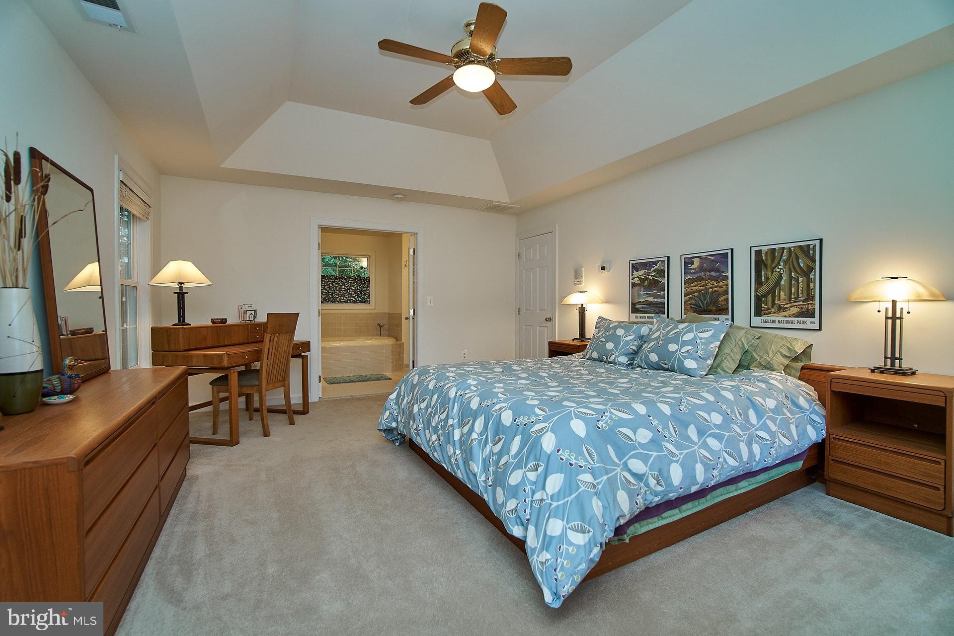 EMERALD OAKS - Residential