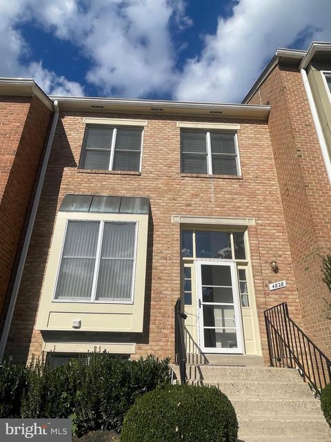 Photo of 4828 Cloister Drive, ROCKVILLE, MD 20852 (MLS # MDMC2202820)