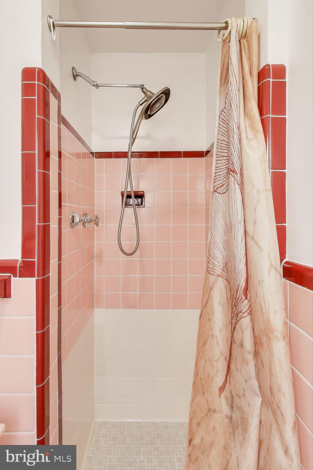 NORTH HILLS - Residential