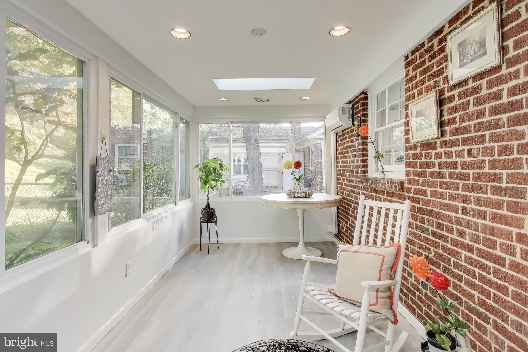 NORTH HILLS - Residential