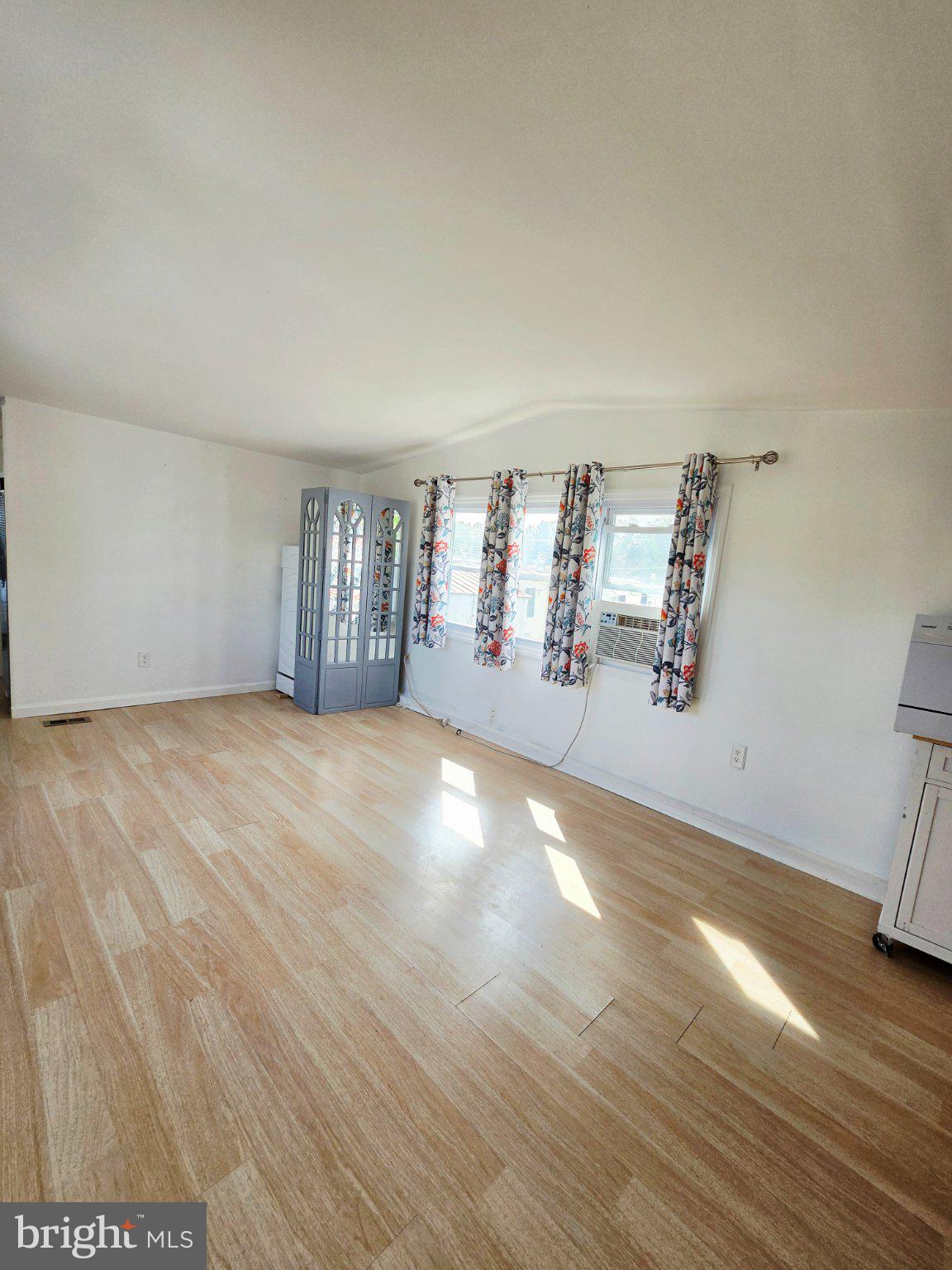 1205 FARRELL AVENUE 2